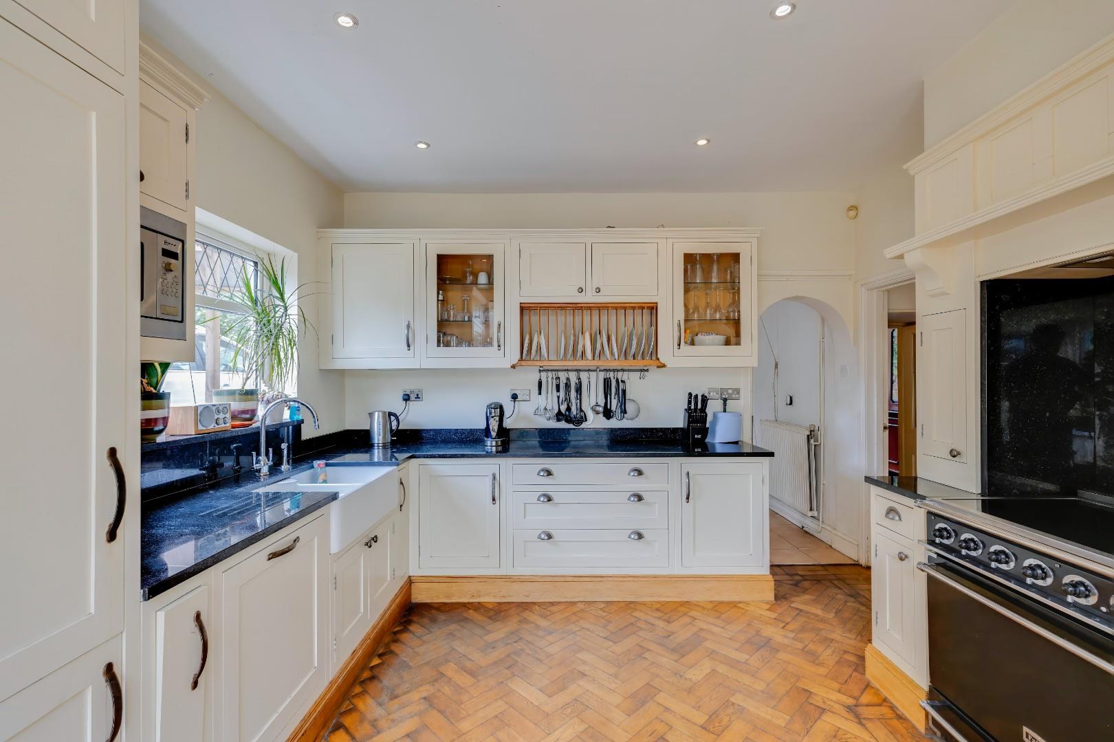 Downside House, Cattery & Equestrian Facilities, Sully Road, Penarth, CF64 2TR